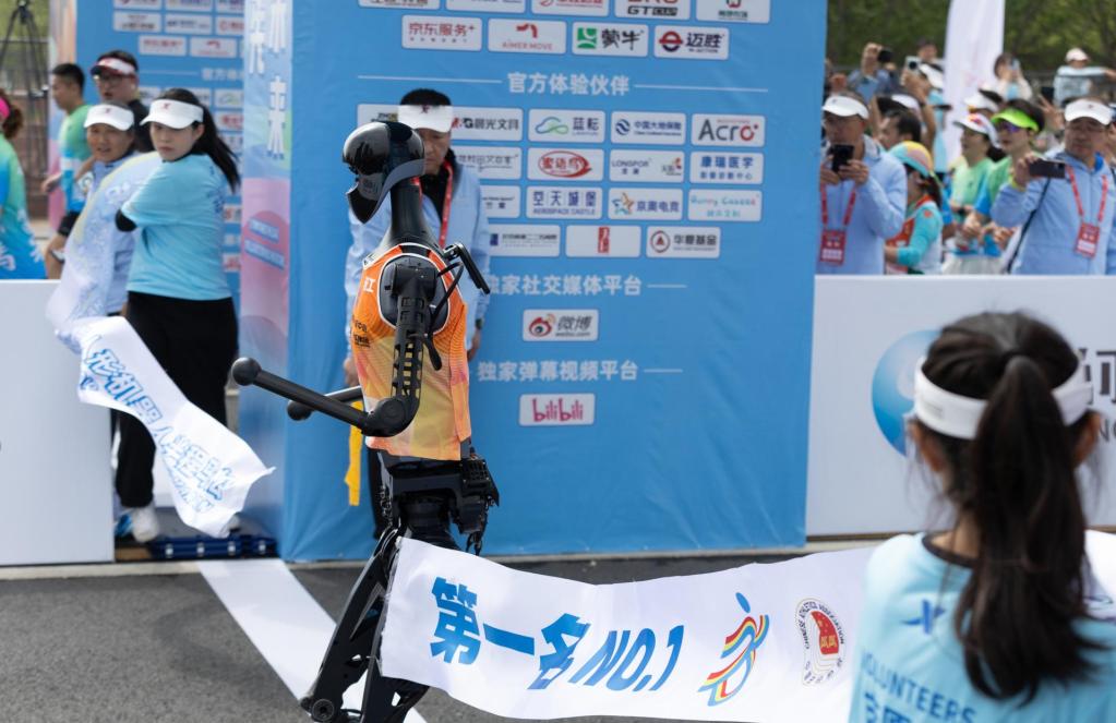 robot tiangong correr no solo humanos