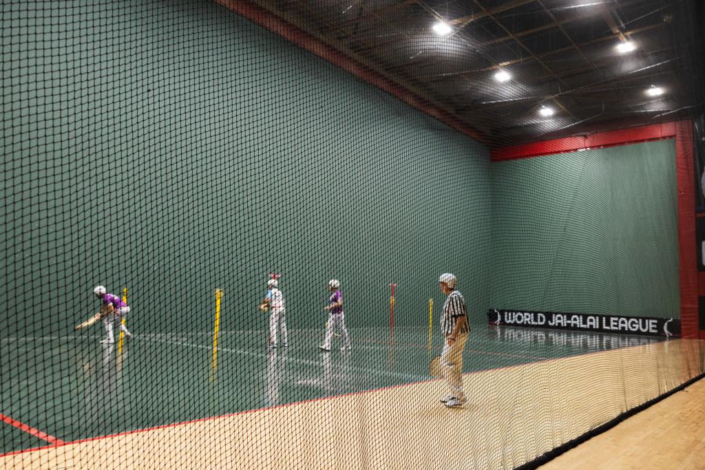 reabre miami jai-alai