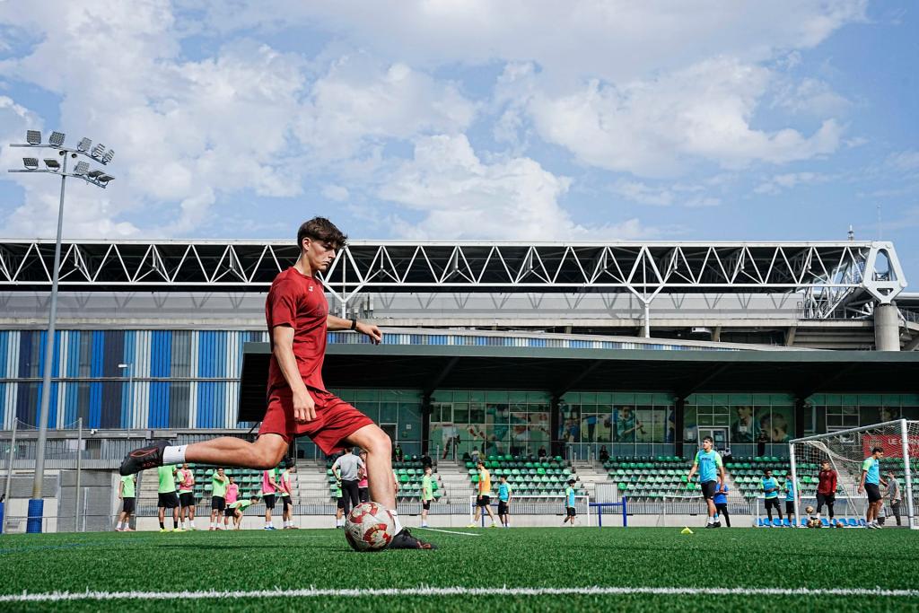 revolucion messi compra cornella