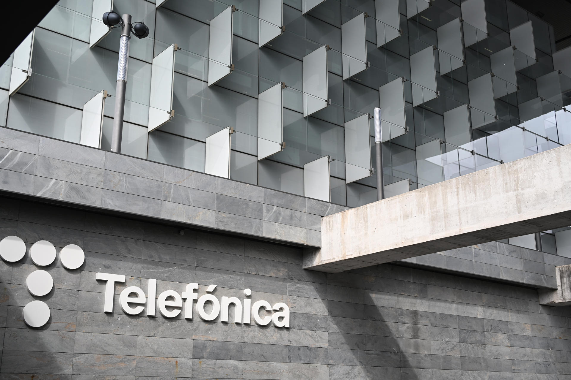 telefonica acuerdo dazn laliga