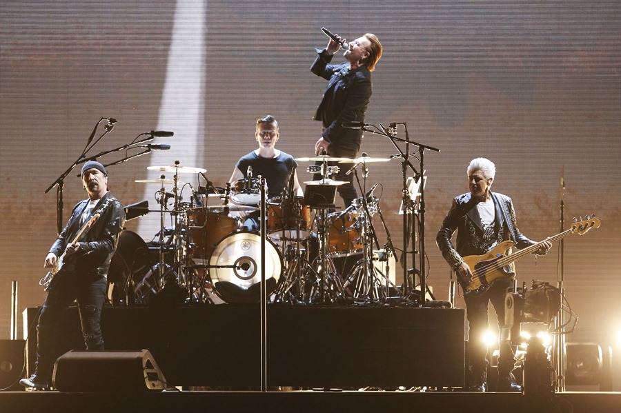 u2 nfl accion gracias